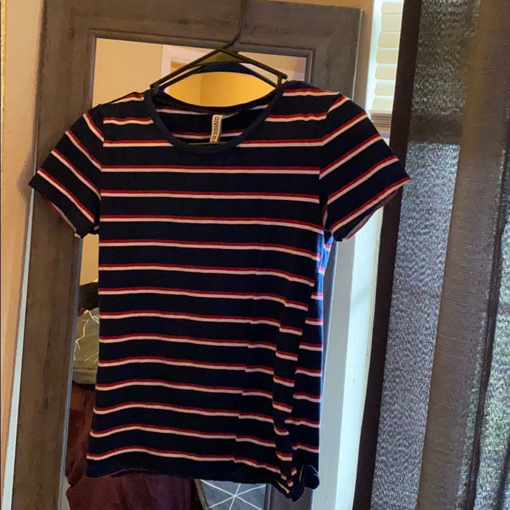 Red white and blue tee shirt crop top